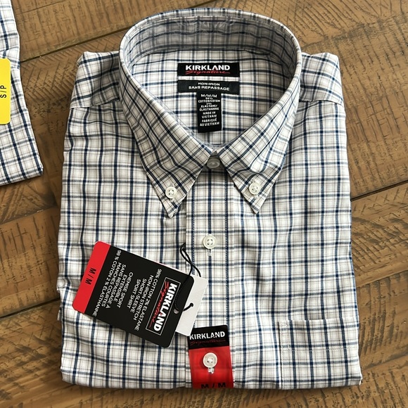 NWT - Kirkland Signature Short Sleeve Button Down Sport Shirts - Picture 3 of 6